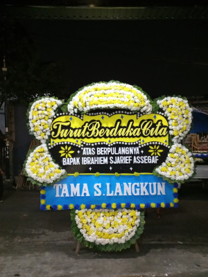 Papan Bunga Duka di Pintu Air
